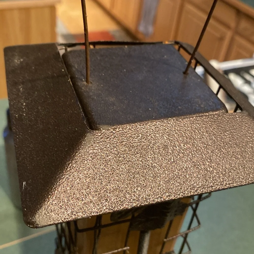 Bird feeder - Picture 3 of 3